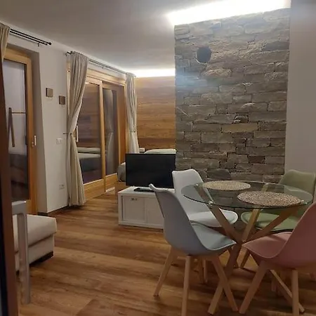בית נופש Chaletmagnan Lanzada
